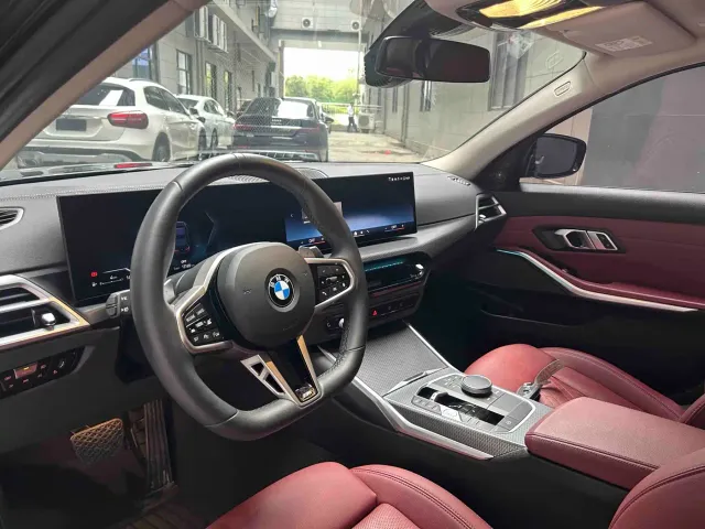 BMW 3 Series — Фото автомобиля 13