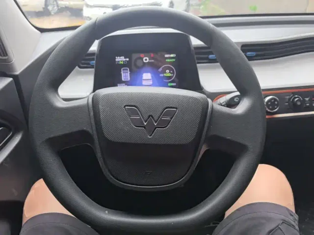 Wuling Hongguang Mini EV — Фото автомобиля 10