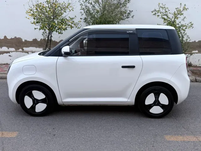 Changan Lumin — Фото автомобиля 3