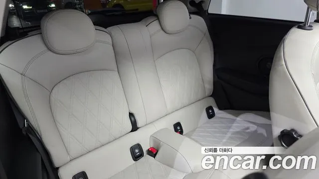 MINI Cooper — Фото автомобиля 11