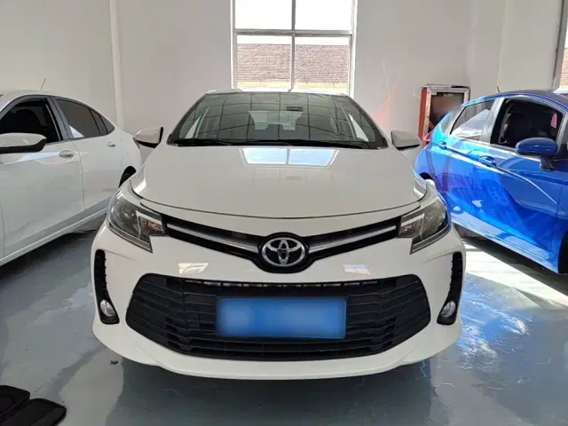 Toyota Vios — Фото автомобиля 2