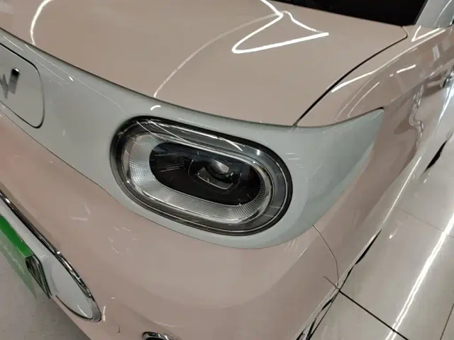 Wuling Hongguang Mini EV — Фото автомобиля 23