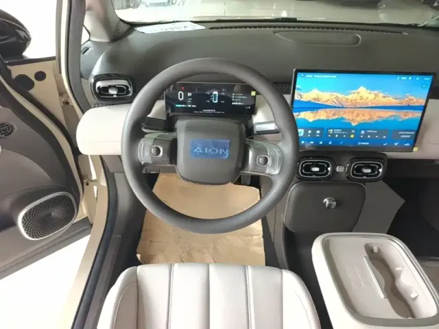GAC Aion UT — Фото автомобиля 10