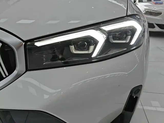 BMW 3 Series — Фото автомобиля 23