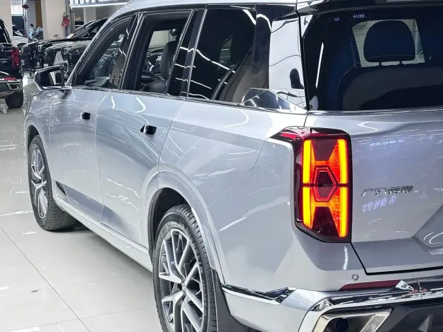 GAC Trumpchi GS8 — Фото автомобиля 8