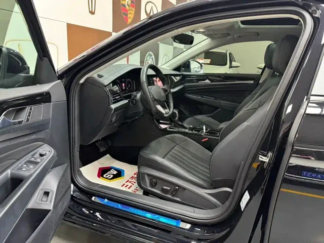 Volkswagen Passat — Фото автомобиля 7