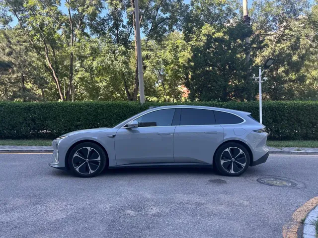 Nio ET5 Touring — Фото автомобиля 3