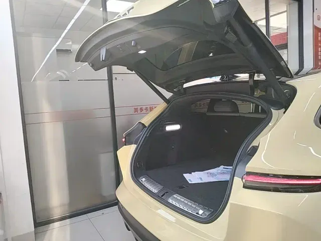 Nio ET5 Touring — Фото автомобиля 18