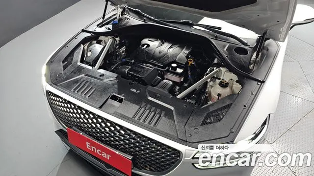 Genesis GV70 — Фото автомобиля 9