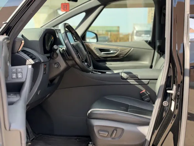 Toyota Alphard — Фото автомобиля 7