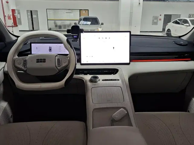 Geely Galaxy E5 — Фото автомобиля 12