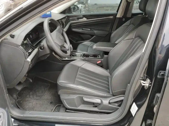 Volkswagen Passat — Фото автомобиля 9