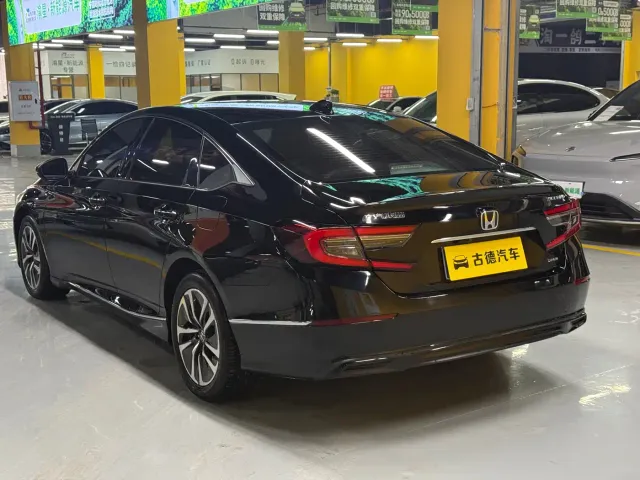 Honda Accord — Фото автомобиля 5