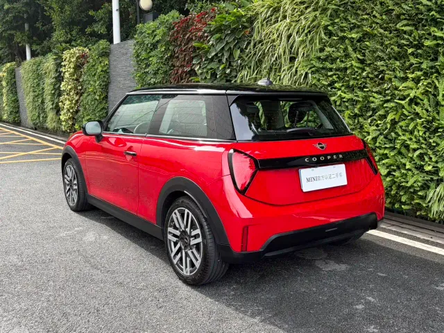 MINI Hatch — Фото автомобиля 7