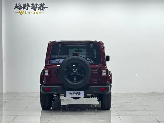 Jeep Wrangler — Фото автомобиля 17