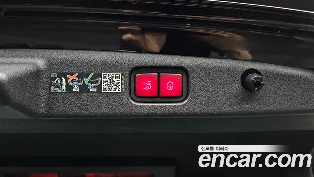 Mercedes-Benz E-Class — Фото автомобиля 15
