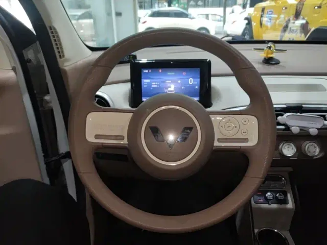 Wuling Hongguang Mini EV — Фото автомобиля 10