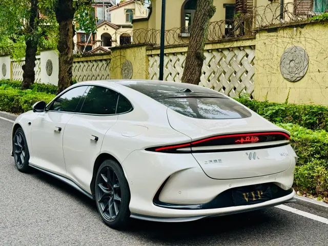IM Motors L6 — Фото автомобиля 5