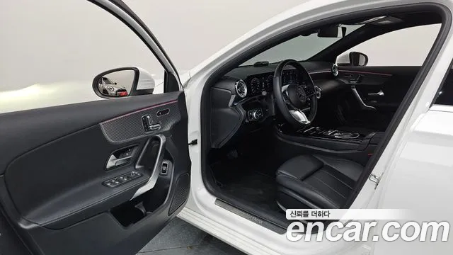 Mercedes-Benz A-Class — Фото автомобиля 10