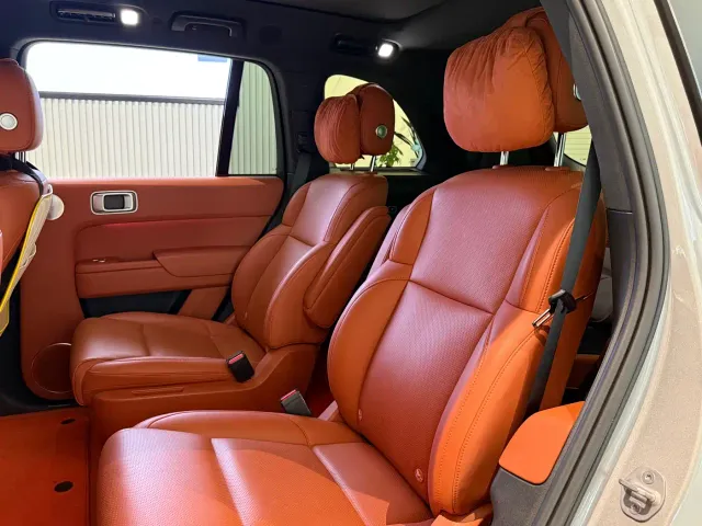 Li Auto L8 — Фото автомобиля 9