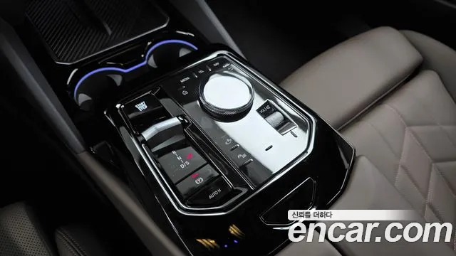 BMW 5 Series G60 — Фото автомобиля 9