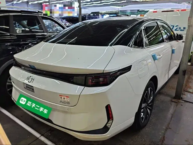 Changan Qiyuan A05 — Фото автомобиля 6