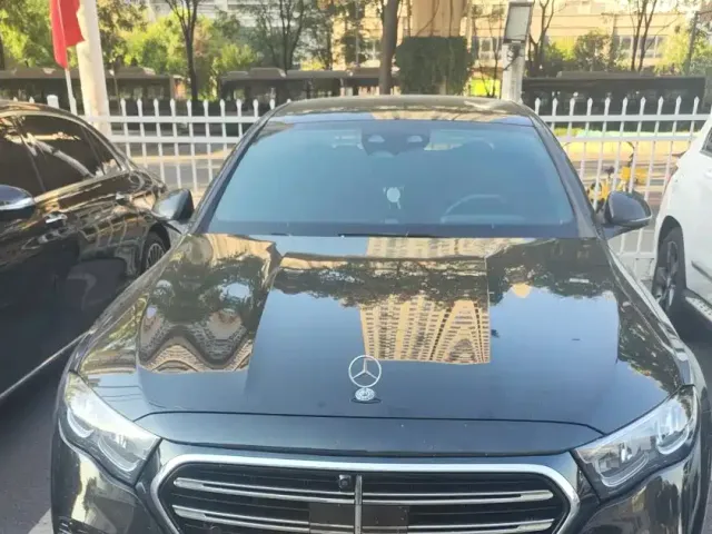Mercedes-Benz E-Class — Фото автомобиля 2