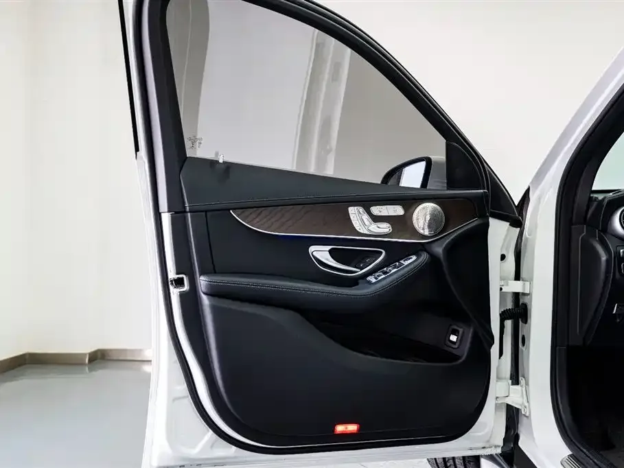 Mercedes-Benz Mercedes-Benz GLC 2022 GLC 300 L 4MATIC Dynamic Collector's Edition — Фото автомобиля 10