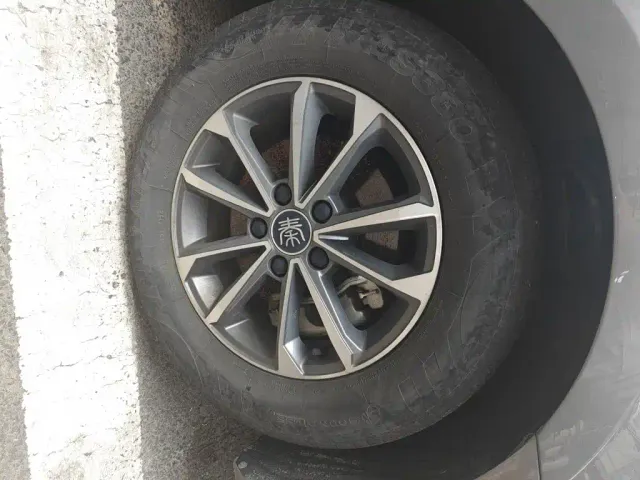 BYD Qin PLUS — Фото автомобиля 25