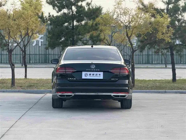Volkswagen Phideon — Фото автомобиля 23