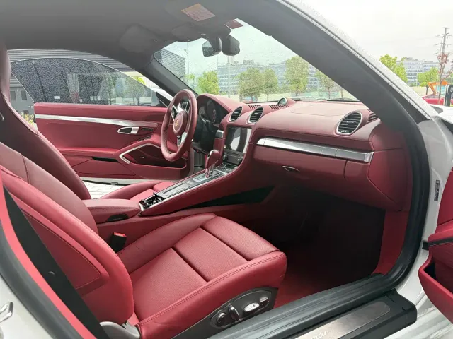 Porsche 718 — Фото автомобиля 4