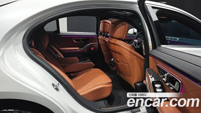 Mercedes-Benz S-Class — Фото автомобиля 22