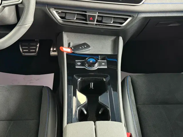 Volkswagen Tiguan L — Фото автомобиля 12
