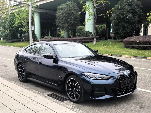 BMW i4 M50 — Фото автомобиля 3