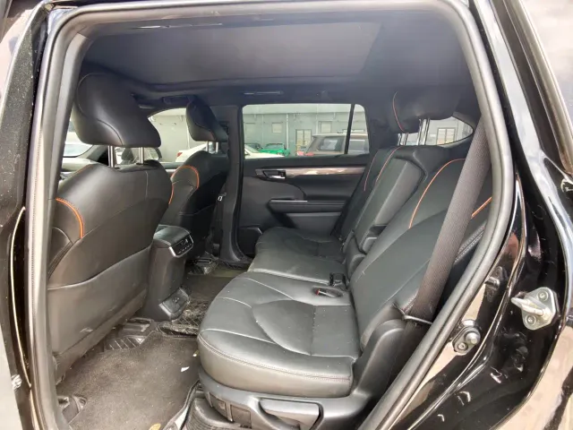 Toyota Crown Kluger — Фото автомобиля 10