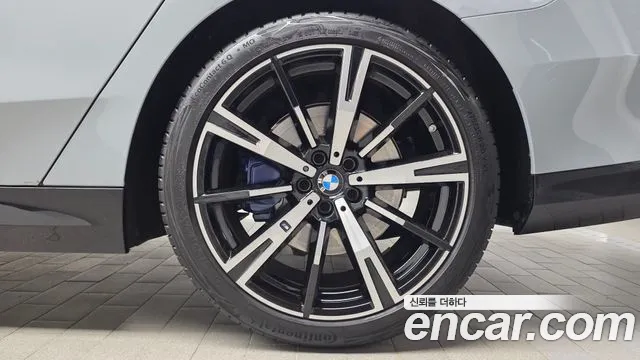 BMW 5-Series 5 серия (G60) 530i xDrive M Sport — Фото автомобиля 19