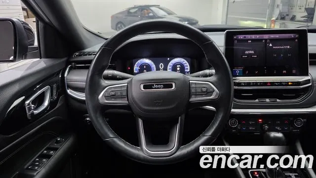 Jeep Compass — Фото автомобиля 13