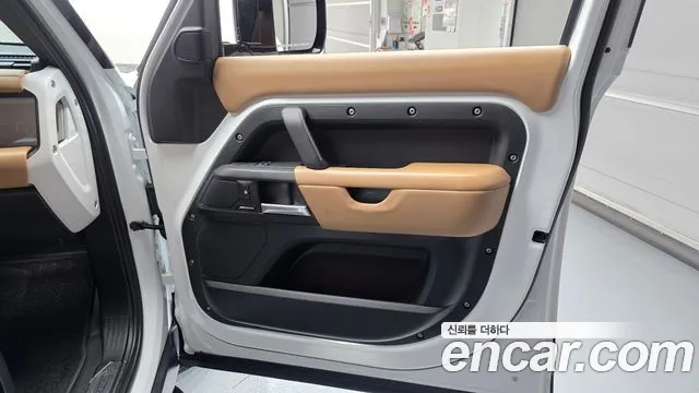 Land Rover Defender L663 — Фото автомобиля 14