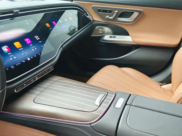 Mercedes-Benz E-Class — Фото автомобиля 11