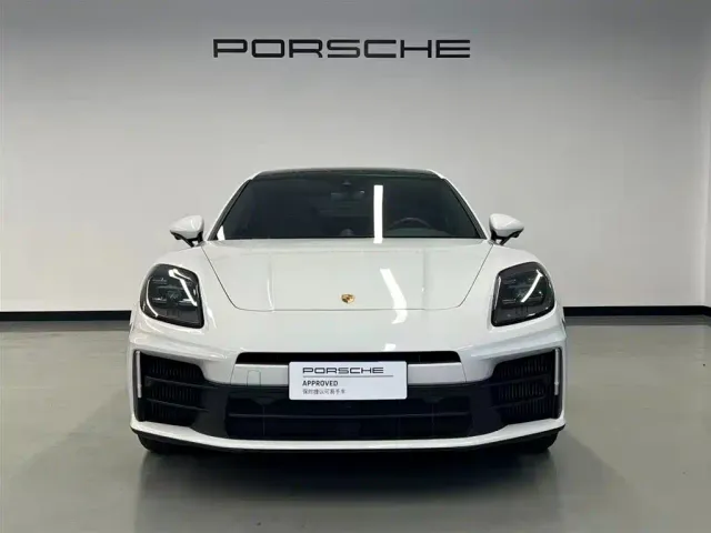 Porsche Panamera — Фото автомобиля 2