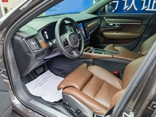Volvo S90 — Фото автомобиля 8