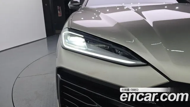 Lamborghini Urus — Фото автомобиля 19