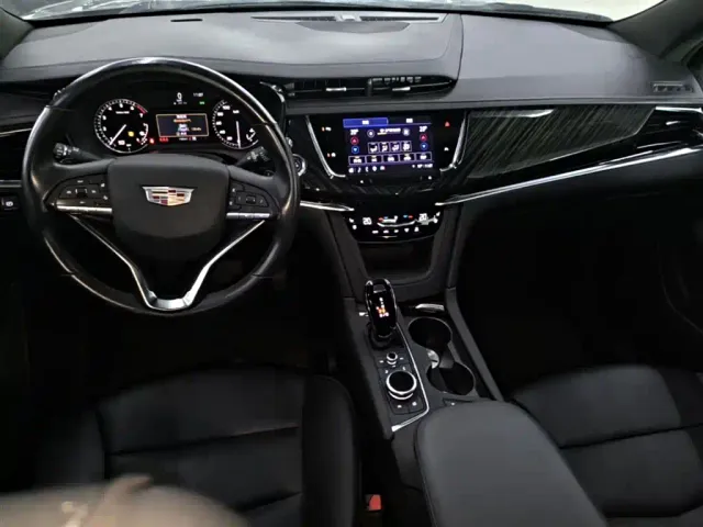 Cadillac XT6 — Фото автомобиля 9