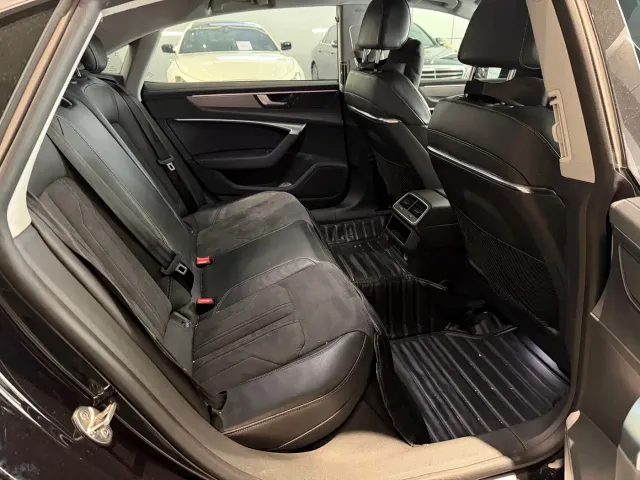 Audi A7L — Фото автомобиля 12