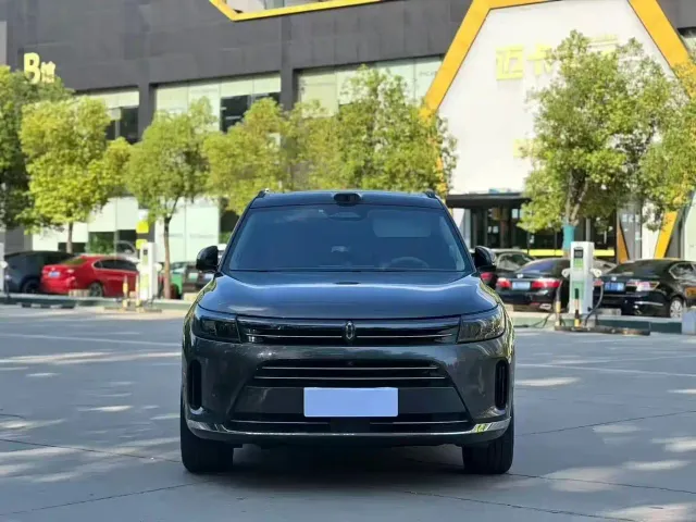 Aito M7 — Фото автомобиля 2