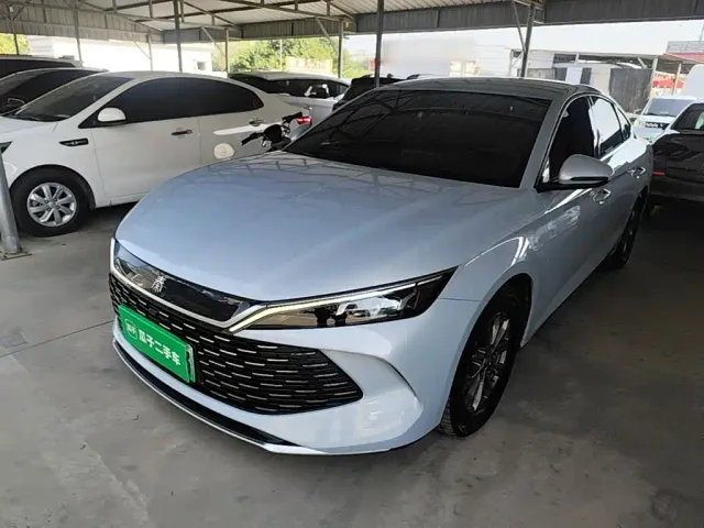 Фотография автомобиля — BYD Qin L