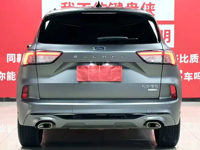 Ford Escape — Фото автомобиля 6