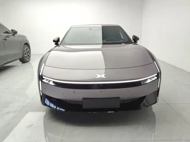 Xpeng P7 — Фото автомобиля 2