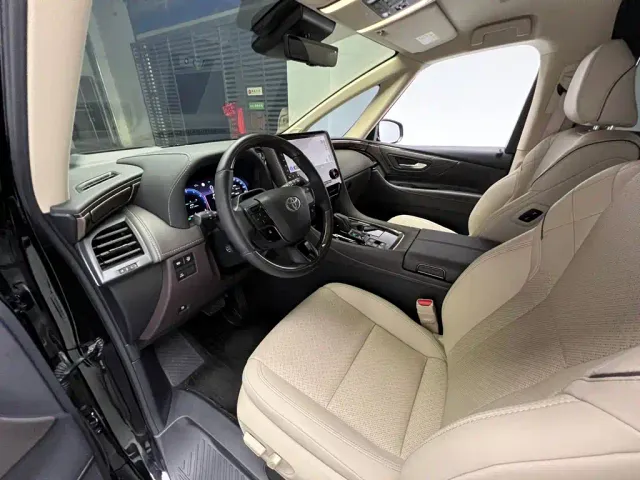 Toyota Alphard — Фото автомобиля 3