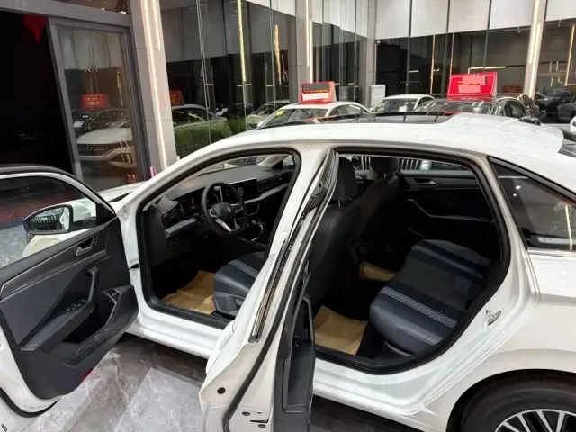Volkswagen Sagitar — Фото автомобиля 6